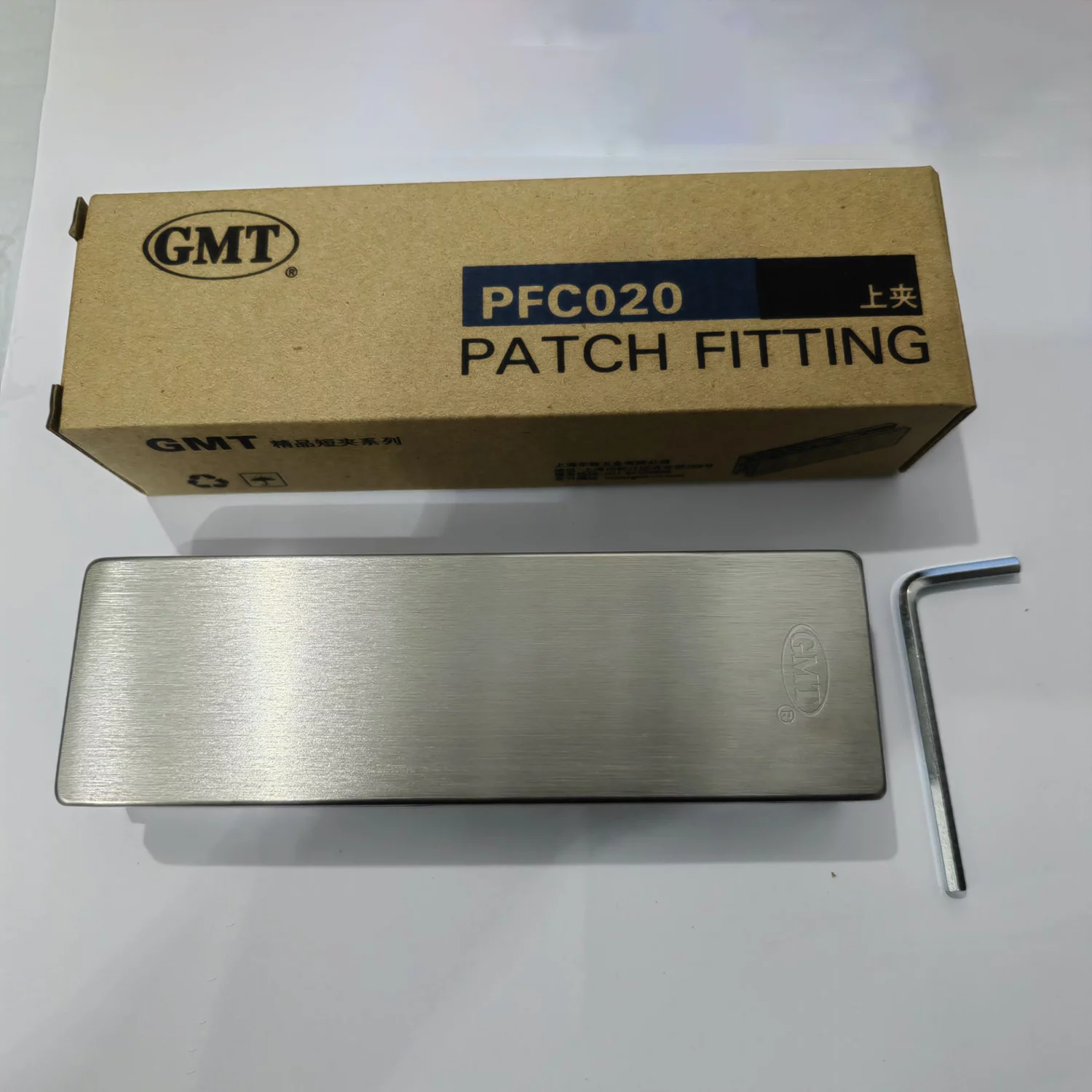 Kep-kinh-tren-GMT-PFC-020-US15-Inox-mo.jpg